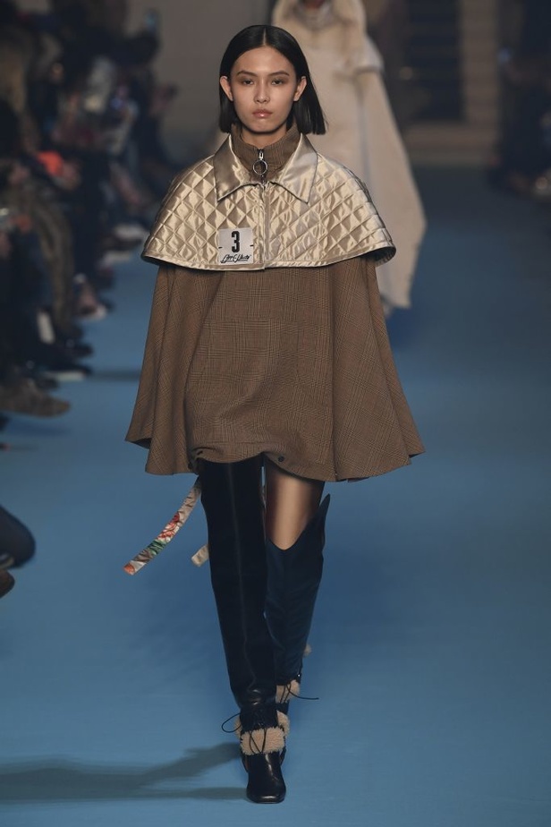 عرض أزياء Off White لخريف وشتاء ٢٠١٨ !