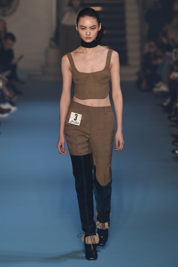 عرض أزياء Off White لخريف وشتاء ٢٠١٨ !