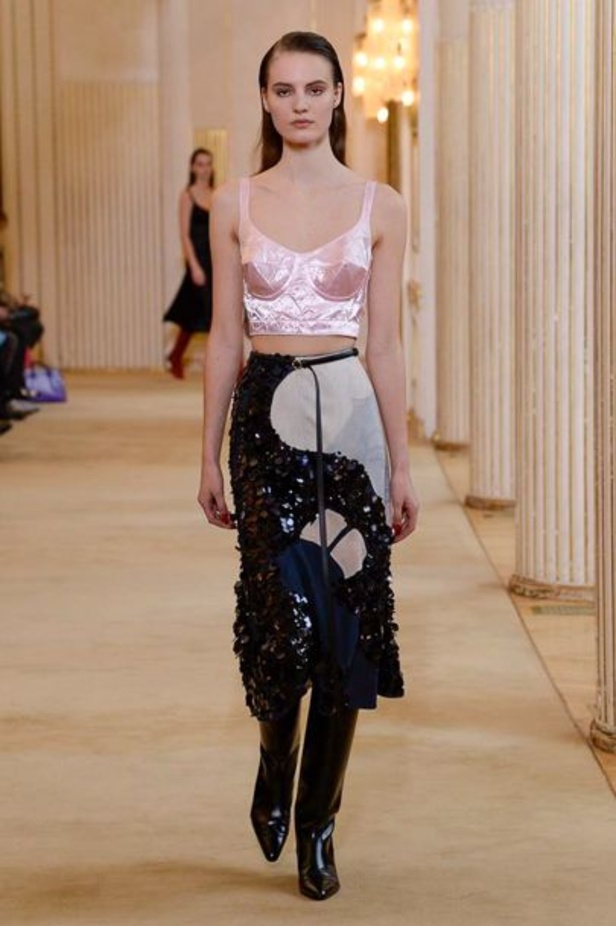 مجموعة “نينا ريتشي” Nina Ricci لموسم خريف وشتاء 2018-2019