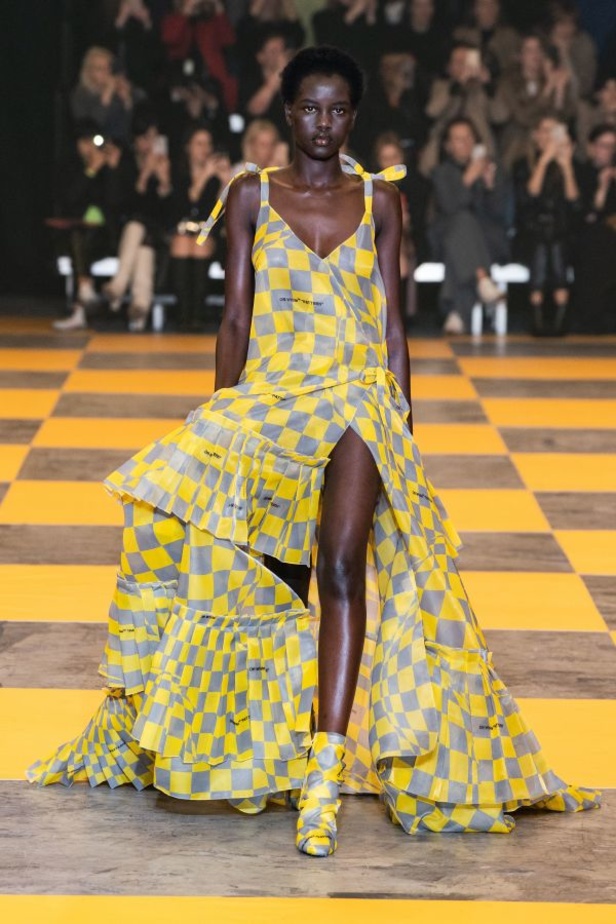 مجموعة off-White للألبسة الجاهزة لخريف 2019