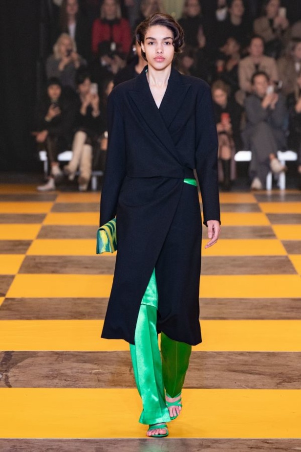 مجموعة off-White للألبسة الجاهزة لخريف 2019