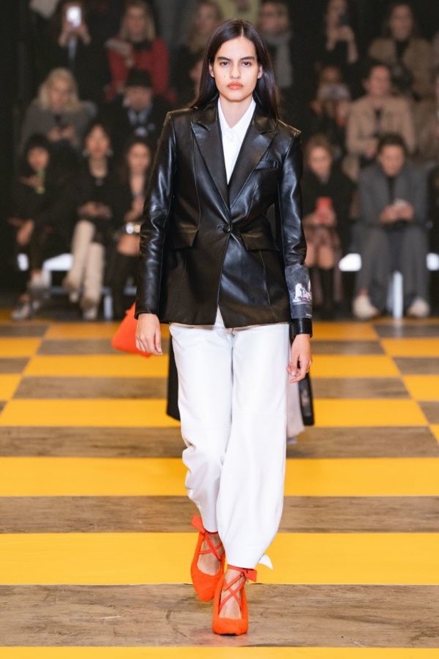 مجموعة off-White للألبسة الجاهزة لخريف 2019