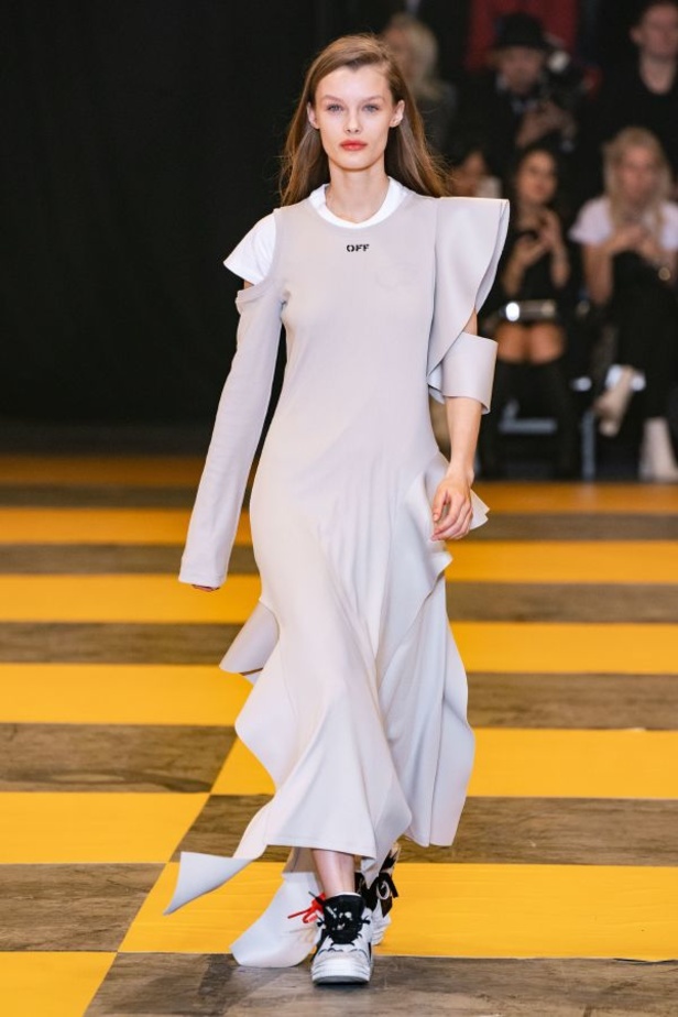 مجموعة off-White للألبسة الجاهزة لخريف 2019