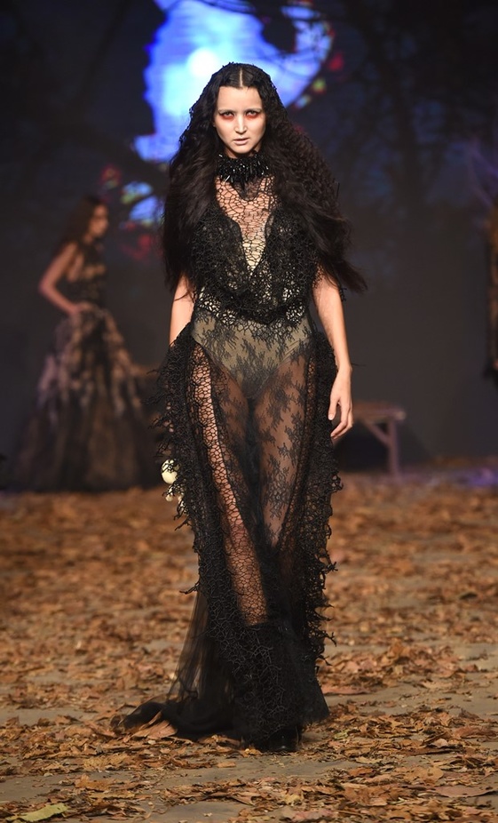 مجموعة Amato لخريف وشتاء 2016-2017