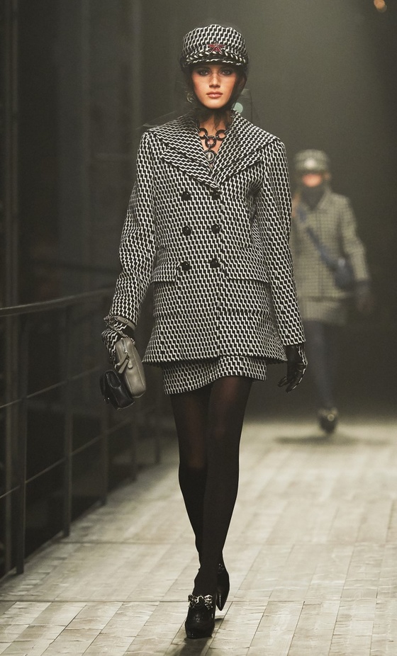 مجموعة Chanel Métiers d’art تعود بنا الى عالم البحارة