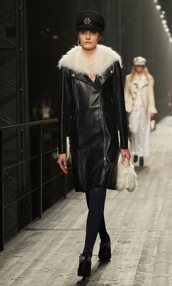 مجموعة Chanel Métiers d’art تعود بنا الى عالم البحارة