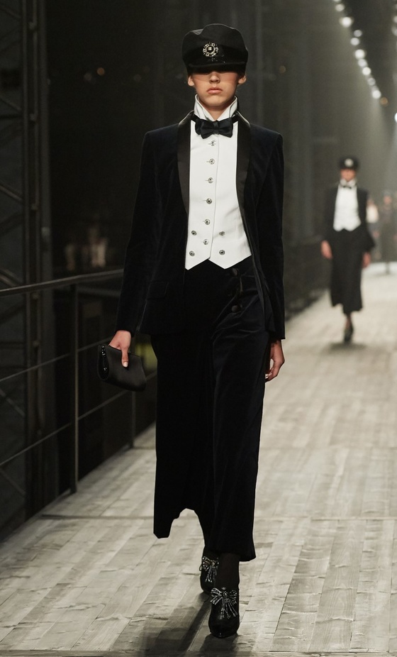 مجموعة Chanel Métiers d’art تعود بنا الى عالم البحارة