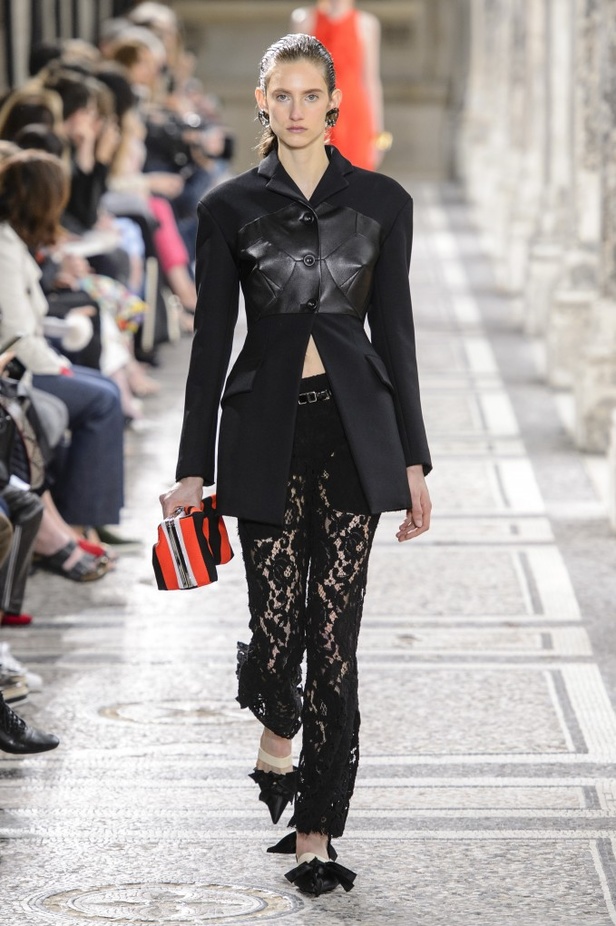 مجموعة Proenza Schouler من الألبسة الجاهزة لربيع وصيف 2018