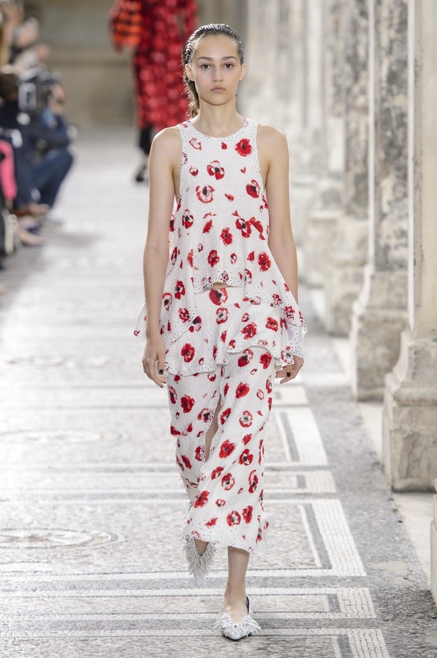 مجموعة Proenza Schouler من الألبسة الجاهزة لربيع وصيف 2018