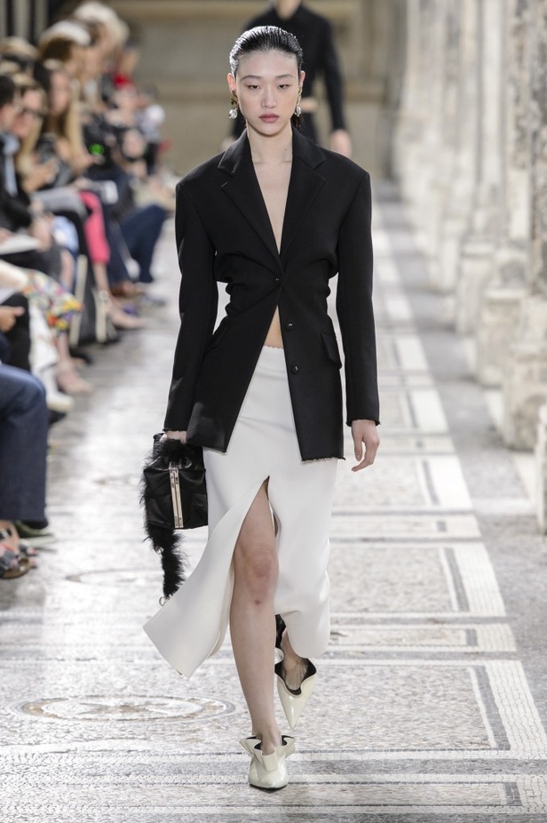 مجموعة Proenza Schouler من الألبسة الجاهزة لربيع وصيف 2018