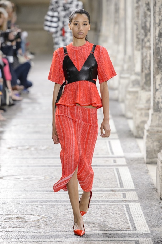 مجموعة Proenza Schouler من الألبسة الجاهزة لربيع وصيف 2018