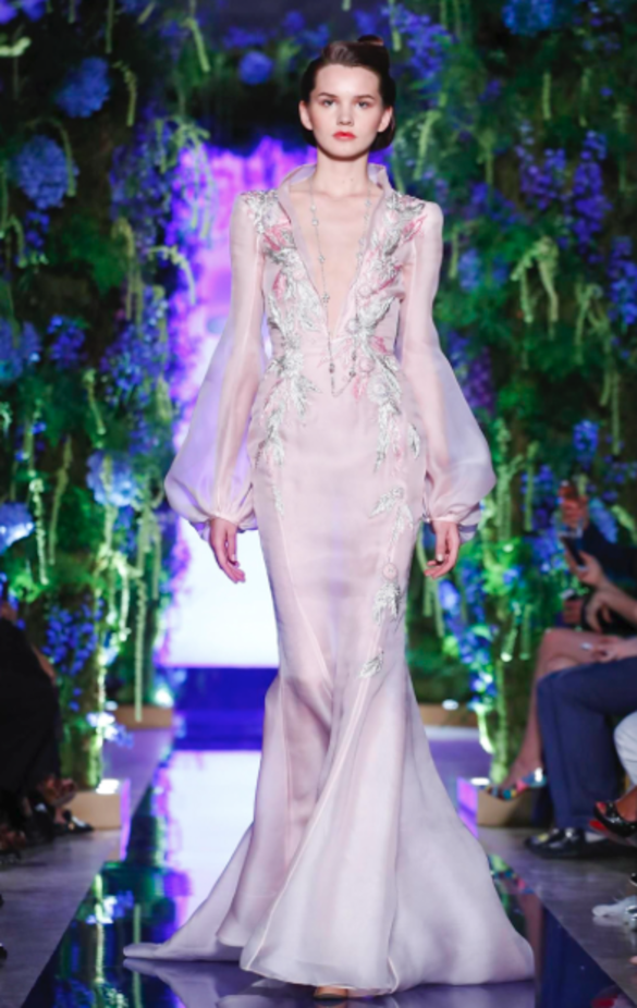 مجموعة Guo Pei للأزياء الفاخرة لخريف وشتاء ٢٠١٧/ ٢٠١٨ !