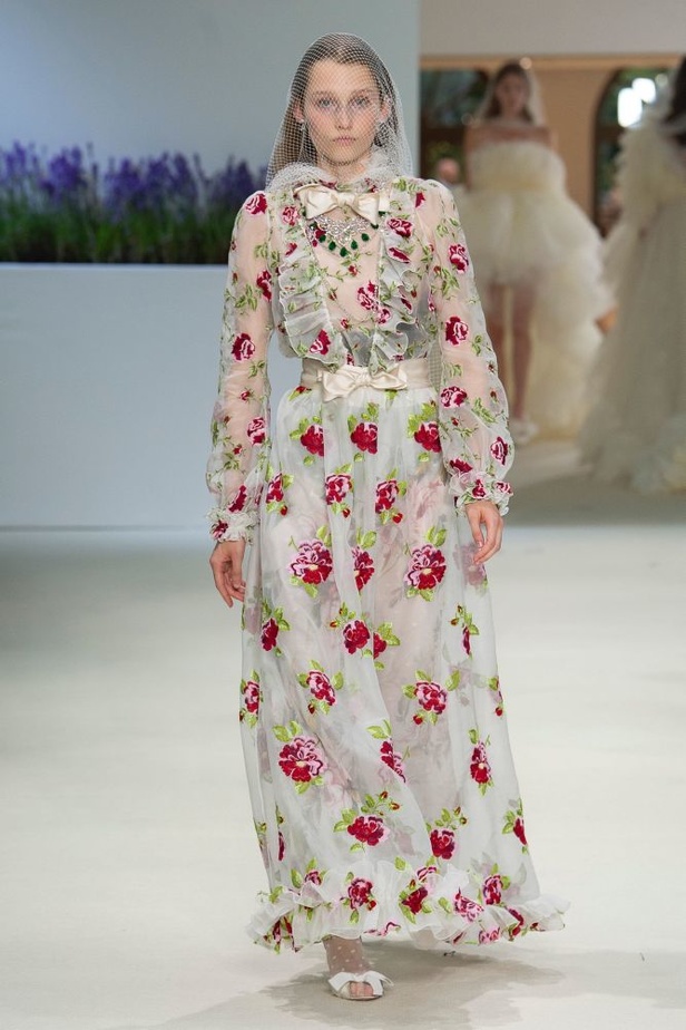 عرض أزياء Giambattista Valli لخريف 2018