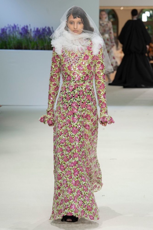 عرض أزياء Giambattista Valli لخريف 2018