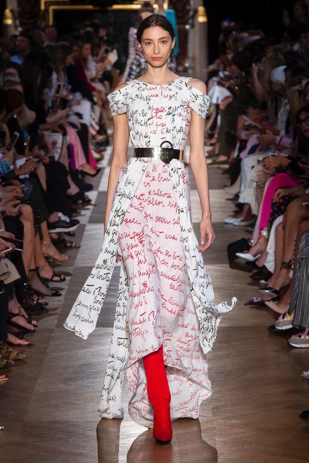 عرض أزياء Schiaparelli لخريف 2018