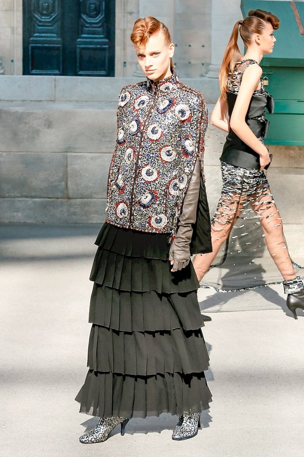 عرض Chanel لخريف وشتاء 2018 للهوت كوتور