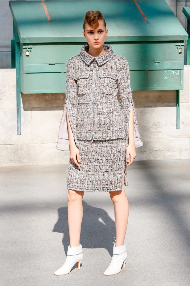 عرض Chanel لخريف وشتاء 2018 للهوت كوتور