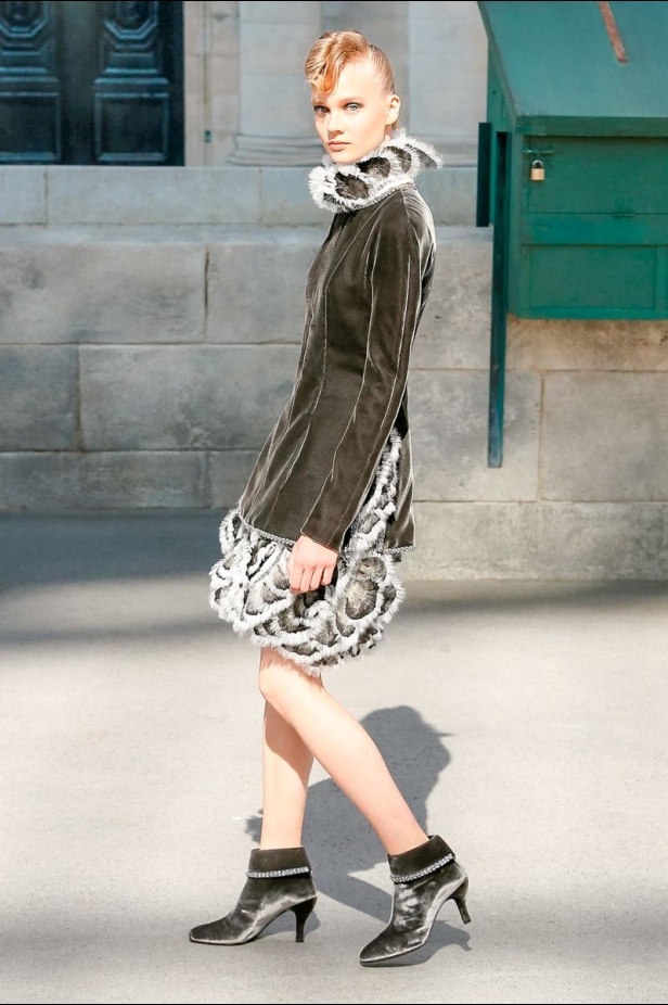 عرض Chanel لخريف وشتاء 2018 للهوت كوتور