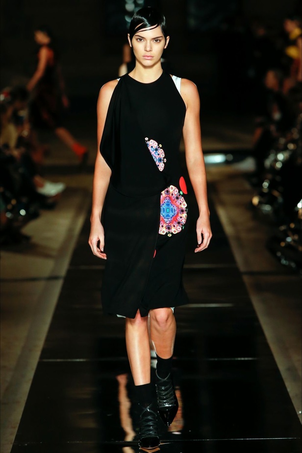 مجموعة جيفنشي لموسم ربيع وصيف 2017