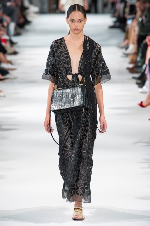 مجموعة ستيلا مكارتني لموسم ربيع وصيف 2018