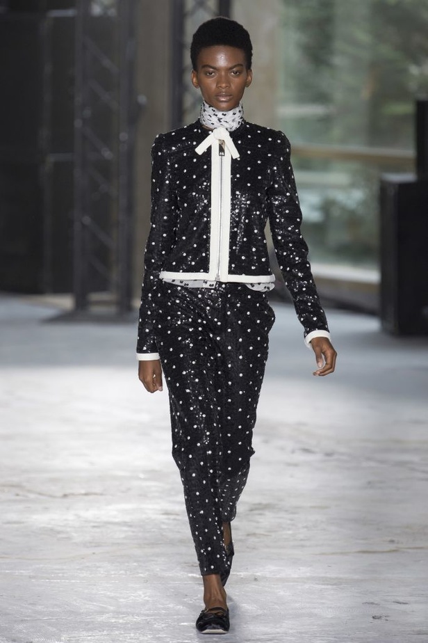 مجموعة Giambattista Valli لربيع وصيف 2018