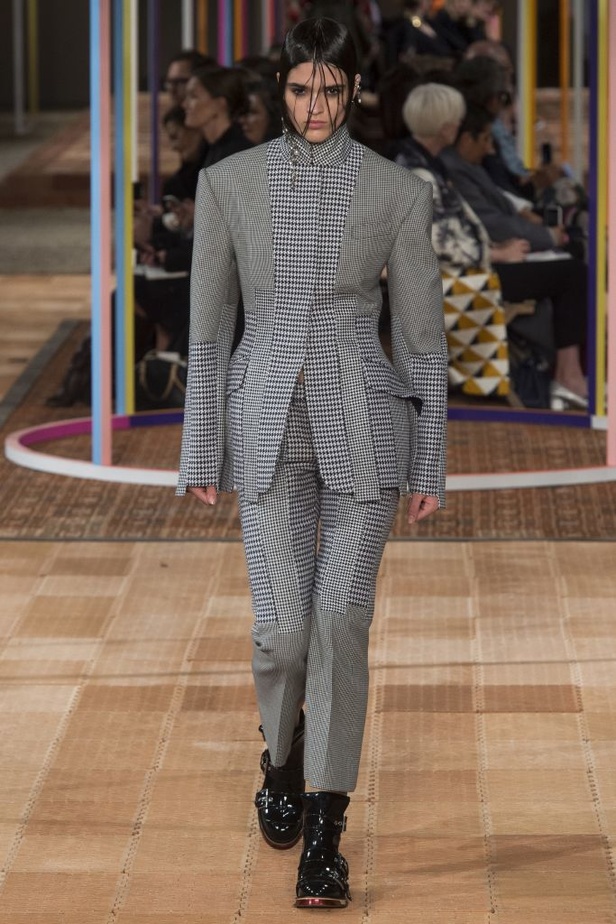 مجموعة ألكسندر ماكوين لربيع و صيف 2018