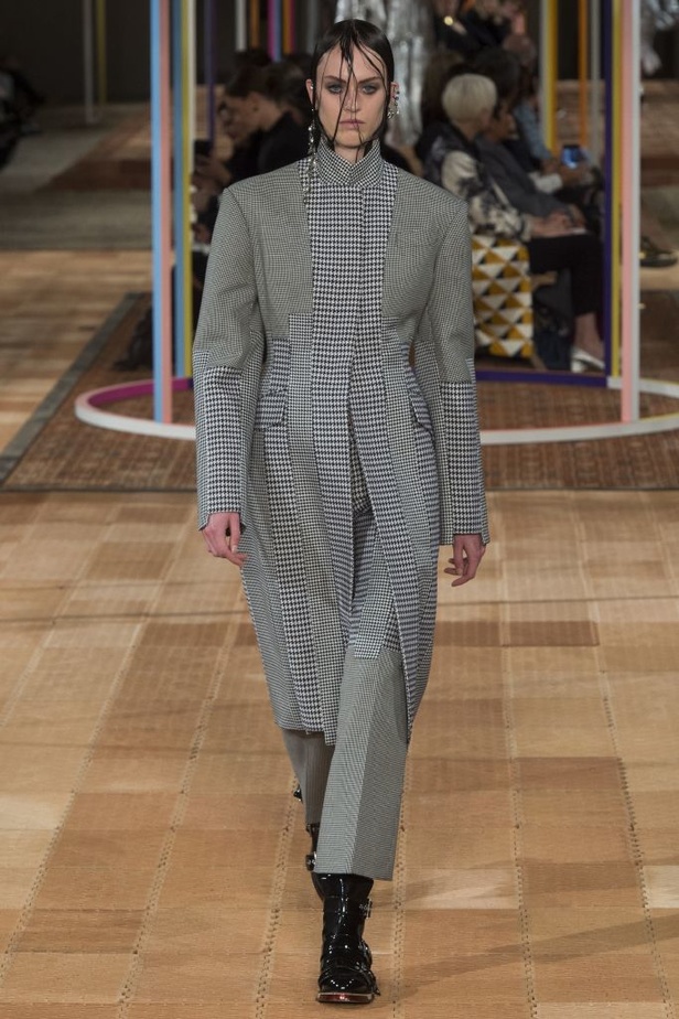 مجموعة ألكسندر ماكوين لربيع و صيف 2018