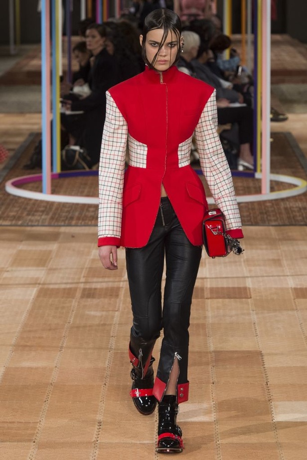 مجموعة ألكسندر ماكوين لربيع و صيف 2018