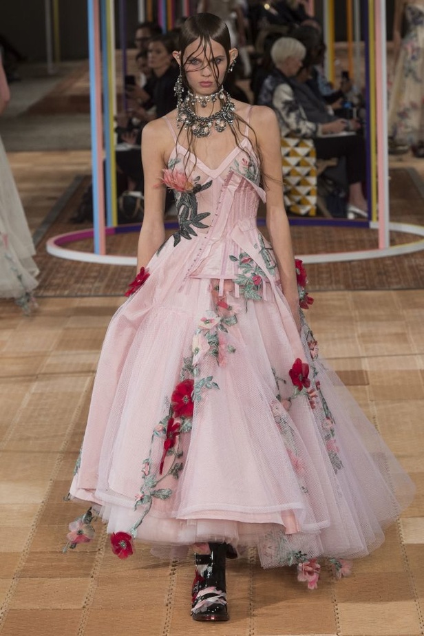 مجموعة ألكسندر ماكوين لربيع و صيف 2018