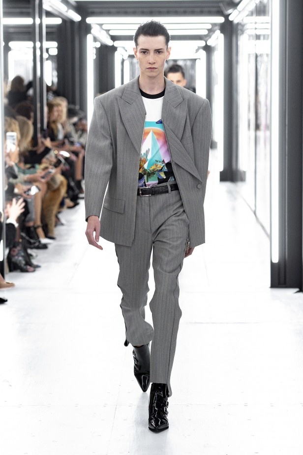 مجموعة فريدة ومميّزة من دار Louis Vuitton لربيع وصيف 2019