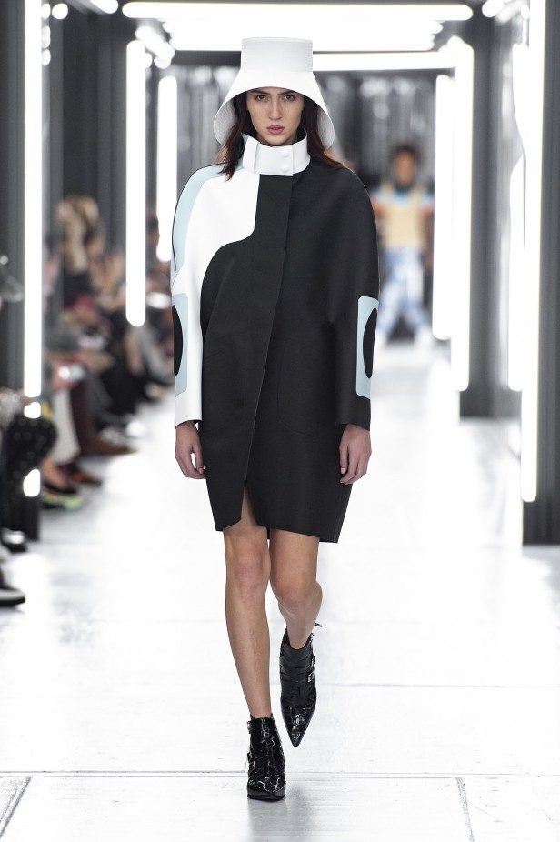 مجموعة فريدة ومميّزة من دار Louis Vuitton لربيع وصيف 2019