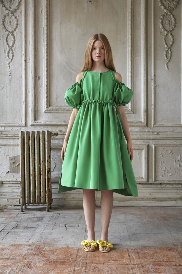 عرض ازياء مجموعة  DICE KAYEK لربيع وصيف 2021 ضمن أسبوع الموضة في باريس