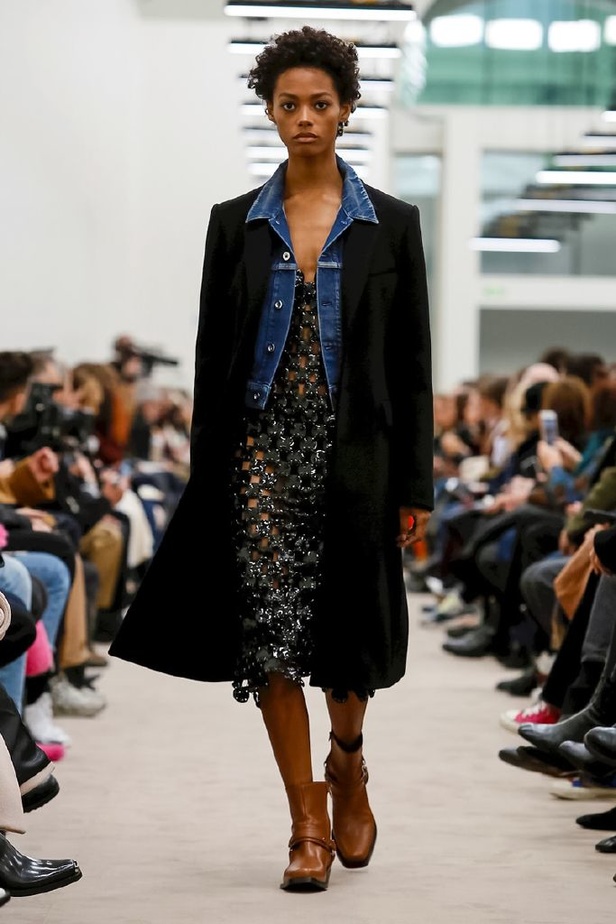 عرض ازياء باكو رابان لخريف وشتاء 2018