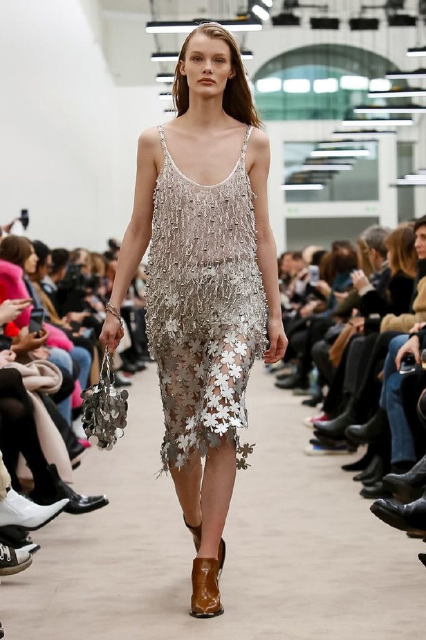 عرض ازياء باكو رابان لخريف وشتاء 2018