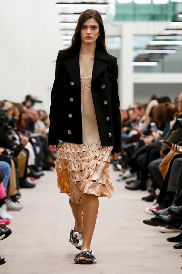 عرض ازياء باكو رابان لخريف وشتاء 2018