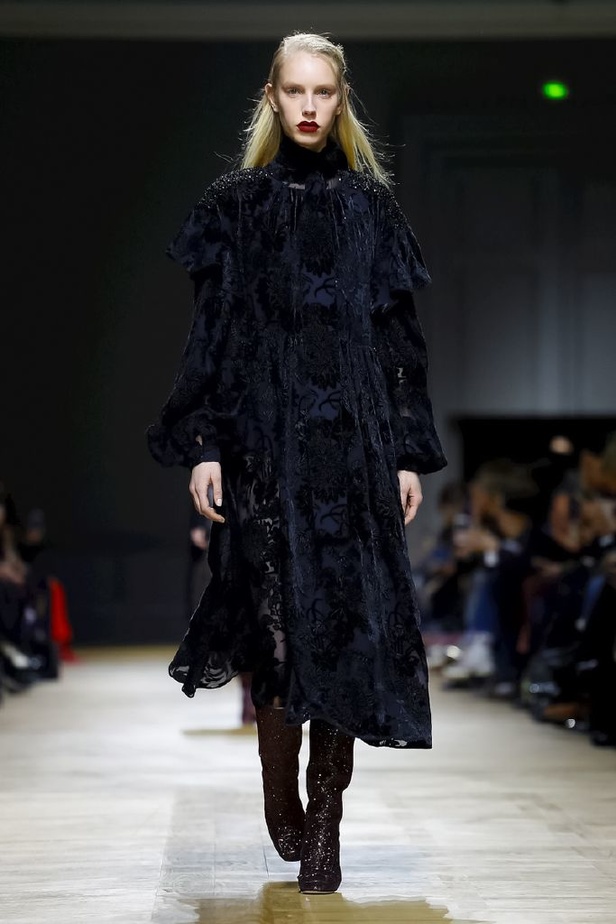 عرض ازياء روشاس لخريف وشتاء 2018