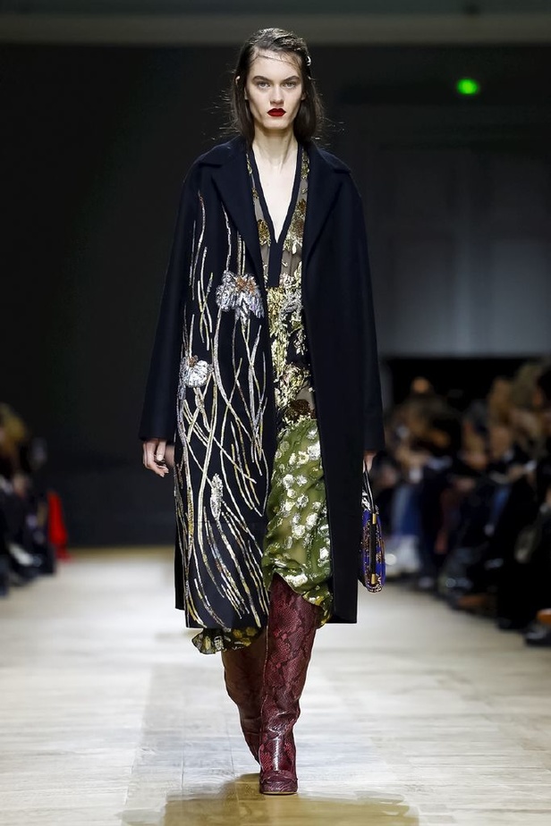 عرض ازياء روشاس لخريف وشتاء 2018