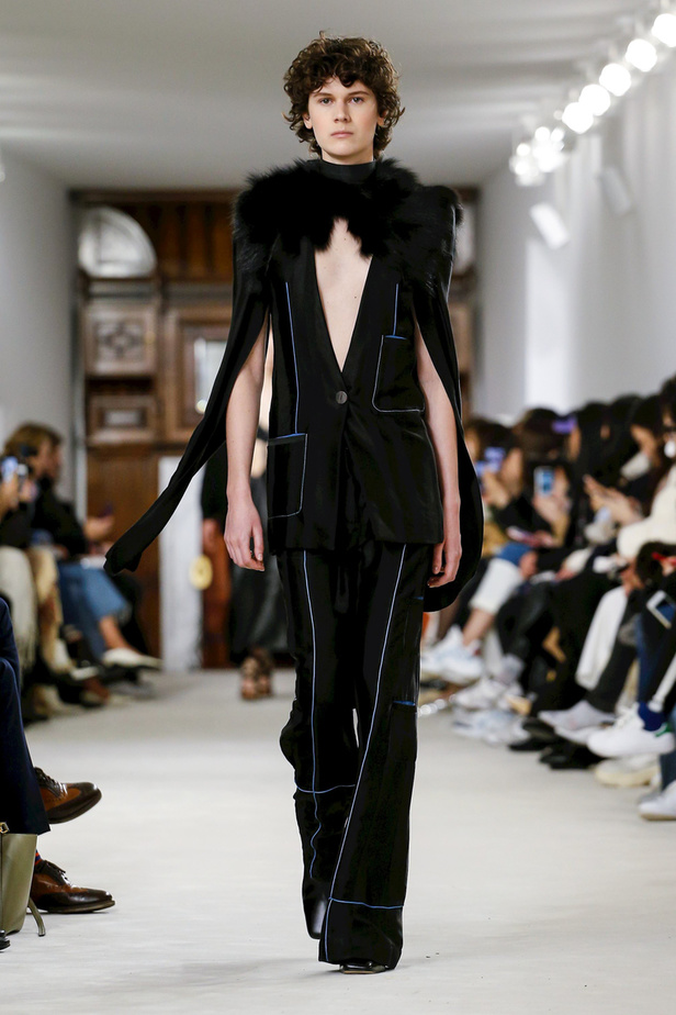 عرض ازياء لويفي لخريف وشتاء 2018