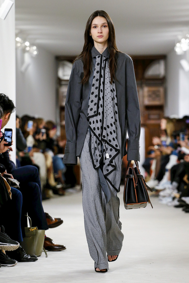 عرض ازياء لويفي لخريف وشتاء 2018