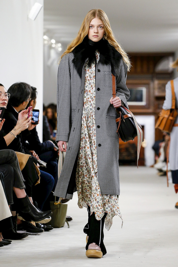 عرض ازياء لويفي لخريف وشتاء 2018