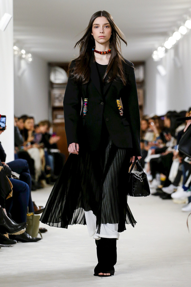 عرض ازياء لويفي لخريف وشتاء 2018