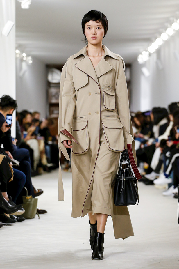 عرض ازياء لويفي لخريف وشتاء 2018