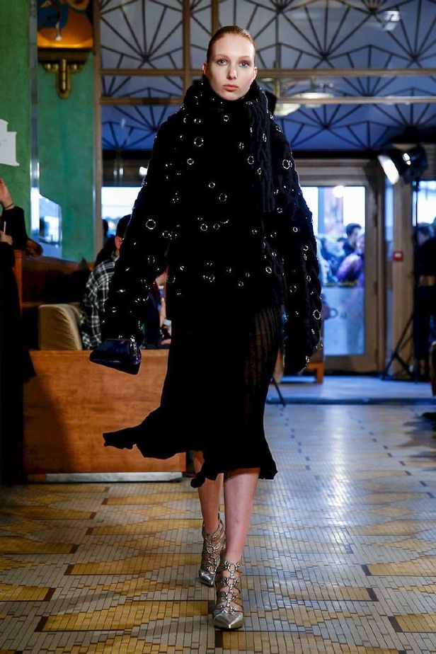 عرض ازياء ألتوزارا لخريف وشتاء 2018