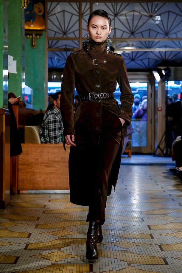 عرض ازياء ألتوزارا لخريف وشتاء 2018