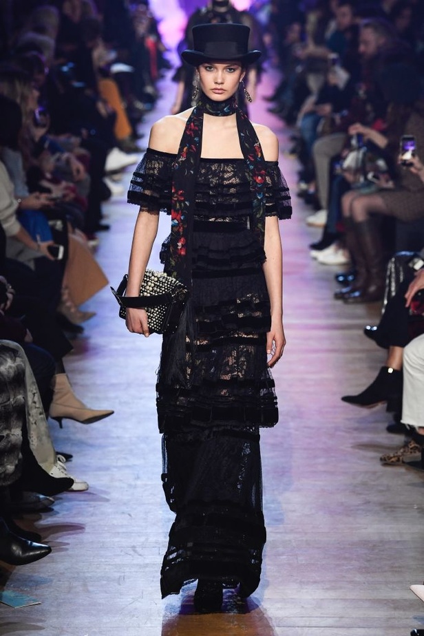 مجموعة ايلي صعب لخريف و شتاء 2018