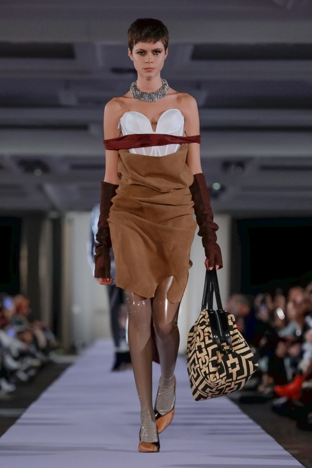 عرض أزياء Vivienne Westwood لخريف وشتاء 2019