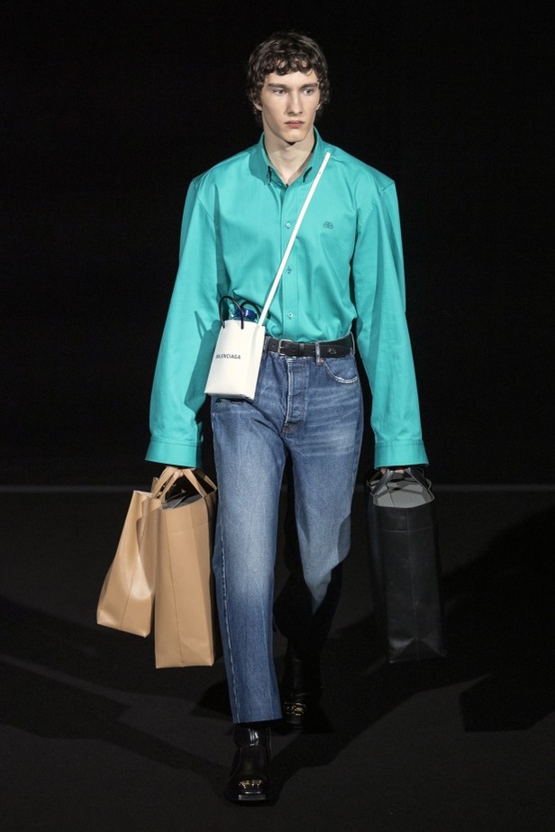 عرض Balenciaga لخريف 2019