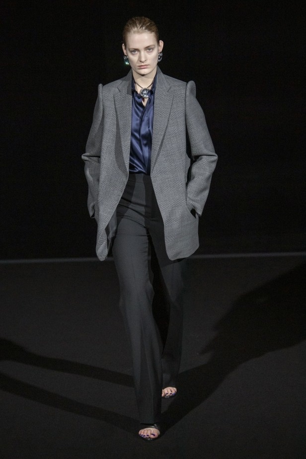 عرض Balenciaga لخريف 2019