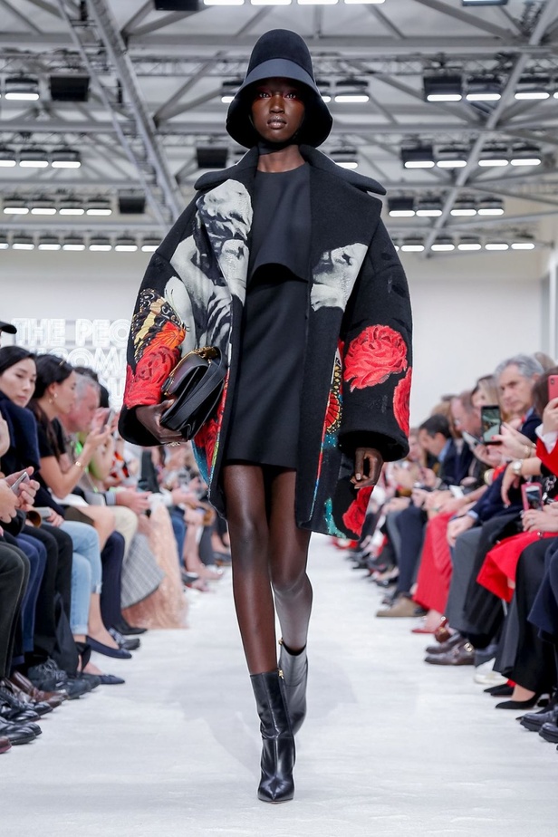 عرض أزياء فالنتينو لموسم خريف وشتاء 2019