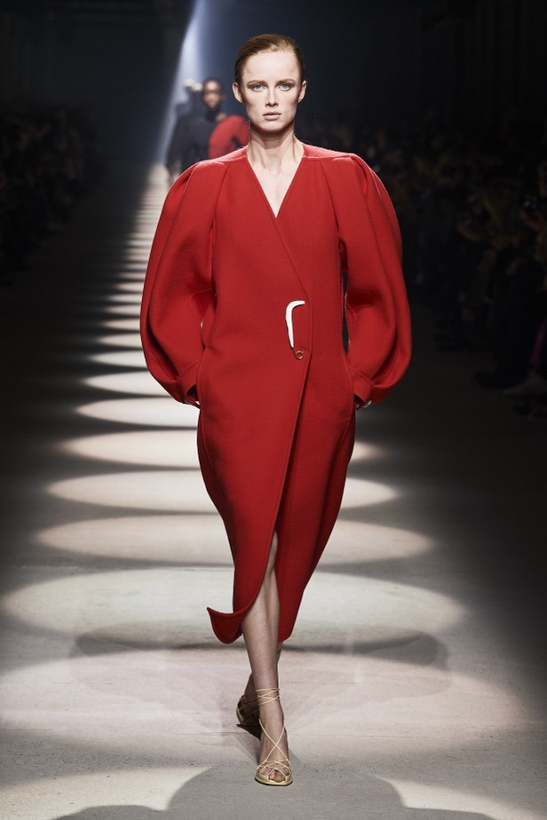 مجموعة جيفنشي للأزياء الراقية لخريف وشتاء 2021